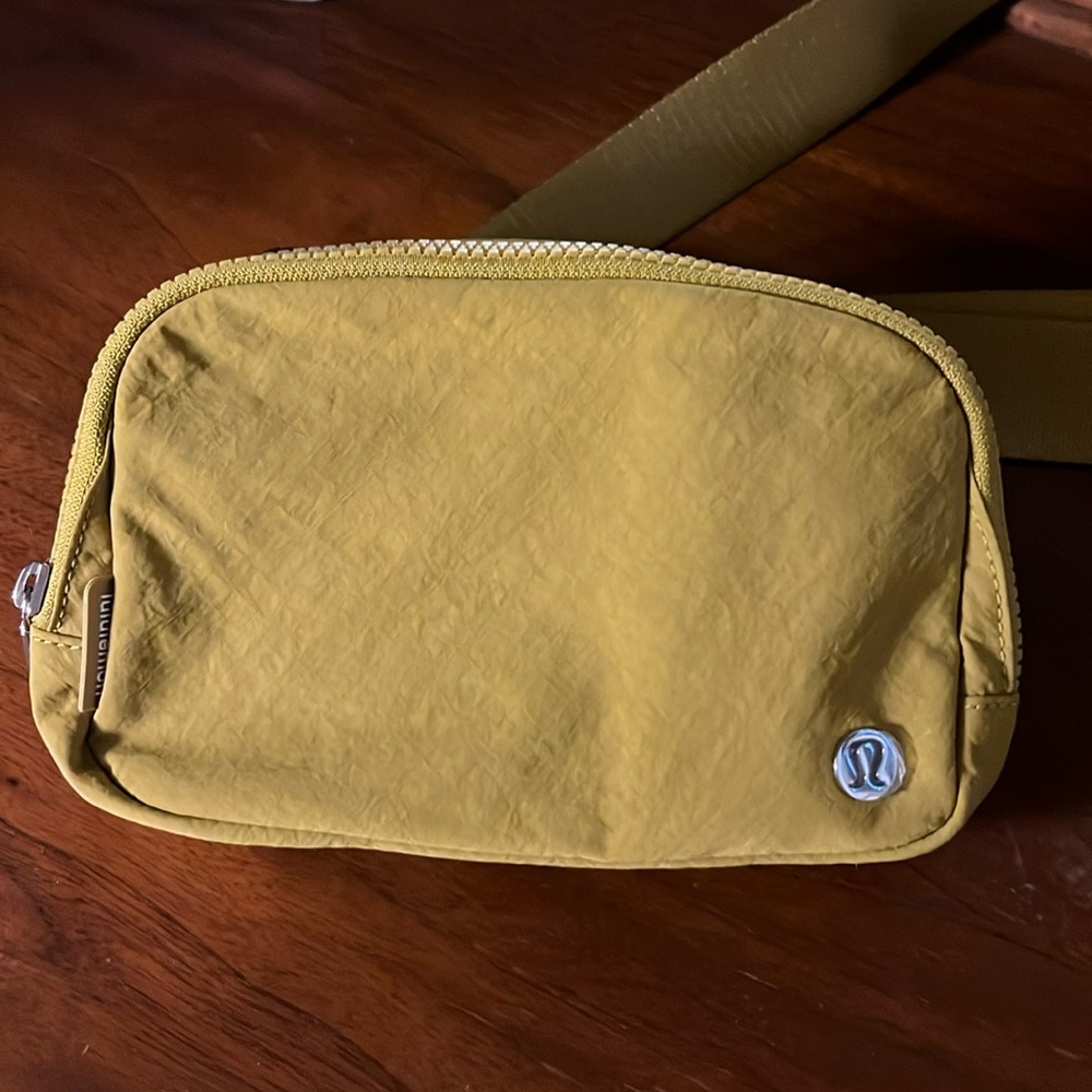 Lululemon belt bag - used one time!